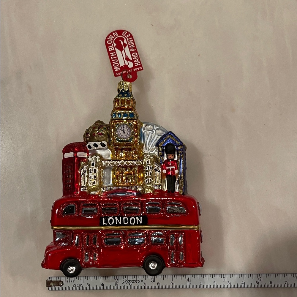 Neiman Marcus Red Gift Box London England Themed Ornaments Pristine Condition - Picture 8 of 9